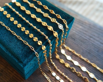 Gargantilla con clip de oro: delicada joyería minimalista con capas