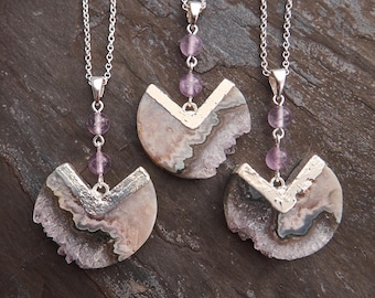 Collar de amatista en bruto: joyería de péndulo de plata esterlina