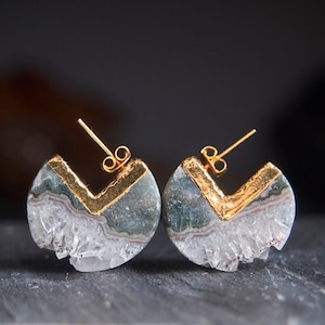 Quartz statement earrings, Raw crystal earrings, Huggies, Huggie earrings, Boho earrings, Raw stone jewelry, Gemstone earrings