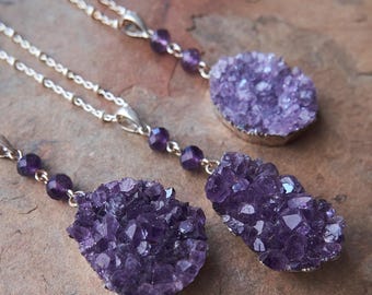 Collar llamativo de plata con amatista, colgante de racimo de piedras preciosas en bruto, piedra de nacimiento de febrero