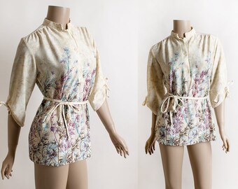 Vintage 1970s Bamboo Print Blouse - Light Beige Cream Tan with Purple & Blue - Asian Style Look - Gathered Sleeves - Small