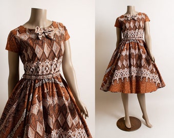 Vintage 1950s Hawaiian Dress- Rust Brown Black White Floral Diamond Bishop Print Cotton Fit n Flare Full Circle Skirt Day Dress 50s - Small