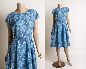 Vintage 1960s Dress - Sky Blue Daisy Floral Print Cotton Day Dress with Matching Bow Belt - Pleat Skirt - Small