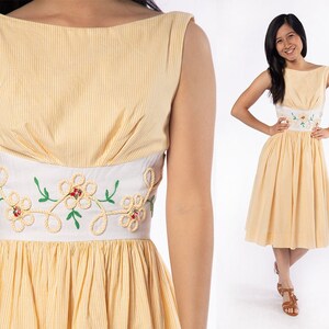 Vintage 1950s Dress - Lemon Yellow & White Striped Cotton Day Dress with Daisy Flower Applique Waist - Summer Spring - XS