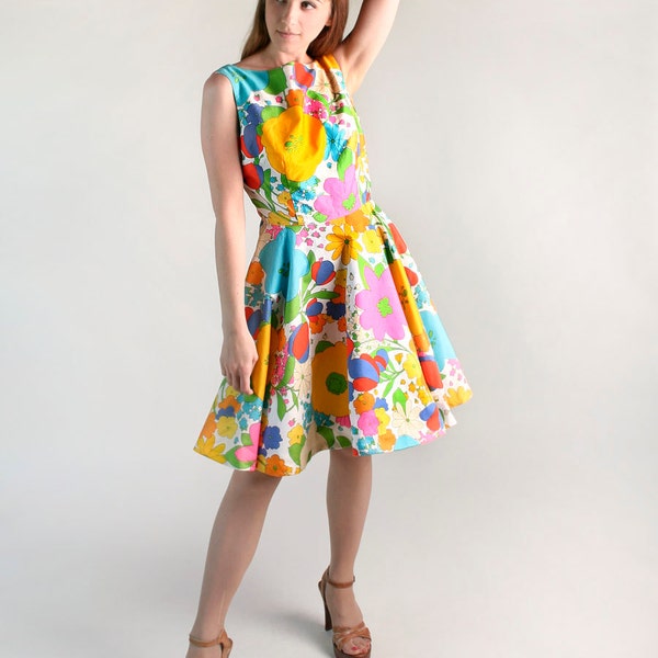 Vintage 1960s Floral Dress - Bright Neon Novelty Flower Print Summer Dress - Large