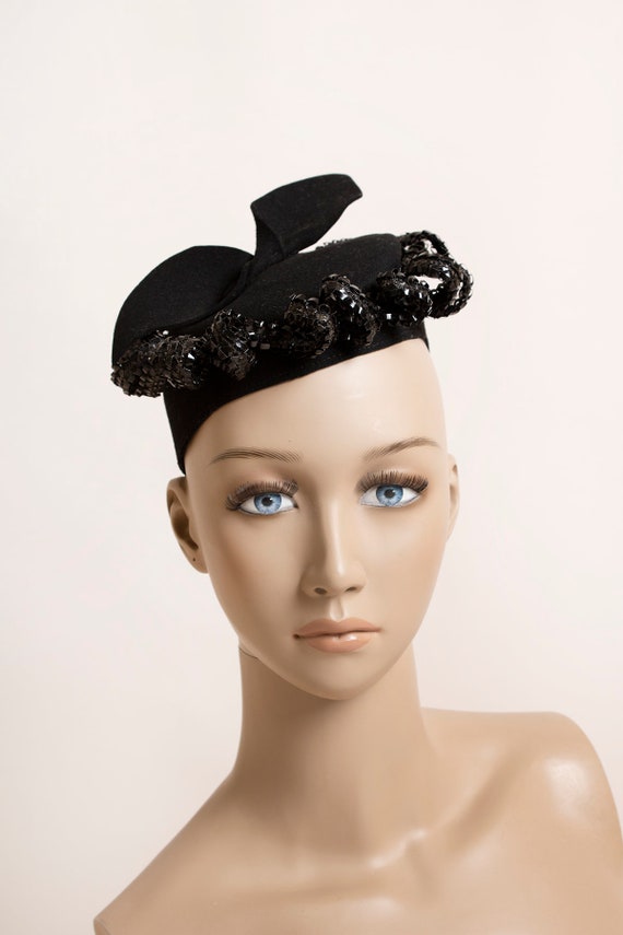 Vintage 1950s Hat - Swirled Twisted Trims Tilt To… - image 3
