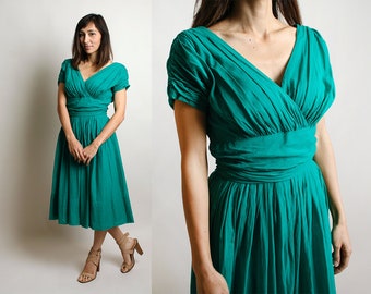 Vintage 1950s Dress - Miss Elliette Emerald Green Cotton Fit and Flare Gathered Ruched Pleated Bombshell Pin-Up Dress - Small