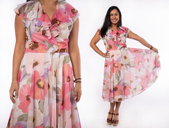 Vintage 1970s Wrap Dress - Light Pastel Pink Flora