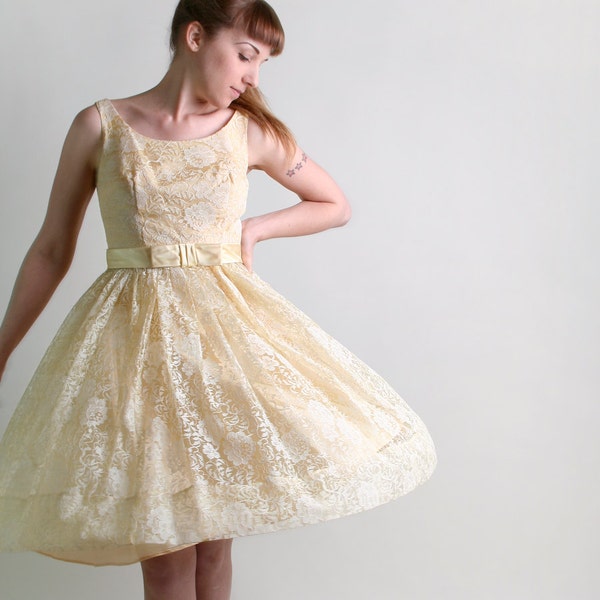 Vintage 1960s Party Dress - Buttercup Yellow Lace Cocktail Dress - Small XS