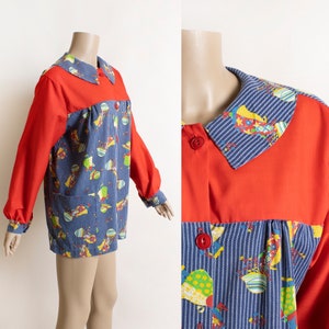 Vintage 1970s Novelty Print Blouse - Little Prairie Farm Girl in Bonnet - Red White Blue Striped Button Up Maternity Blouse Shirt Tunic