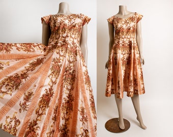 Vintage 1950s Dress - Peach Floral Print Evening Party with Rhinestone & Pearl Neckline - Full Circle Skirt 50s Mid Century - Small