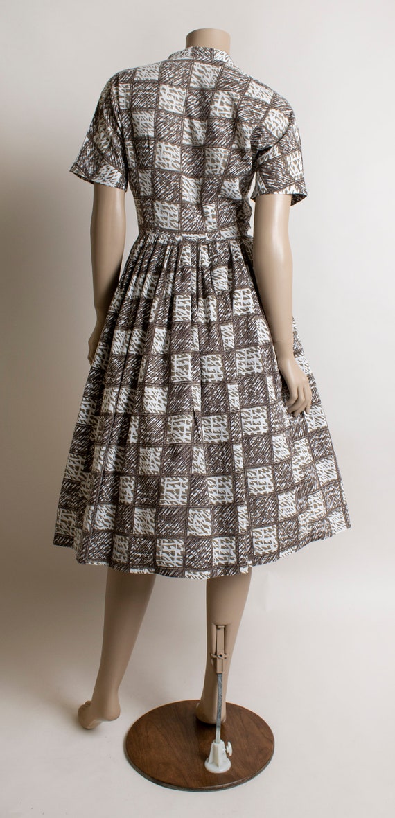 Vintage 1950s Dress - Light Taupe Brown Black and… - image 4