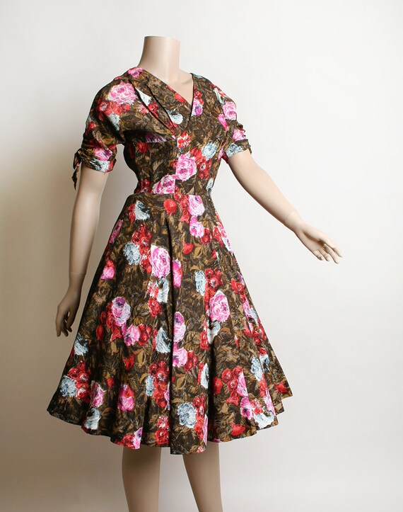 Vintage 1950s Dress - Rose Print Pink & Red on Br… - image 3