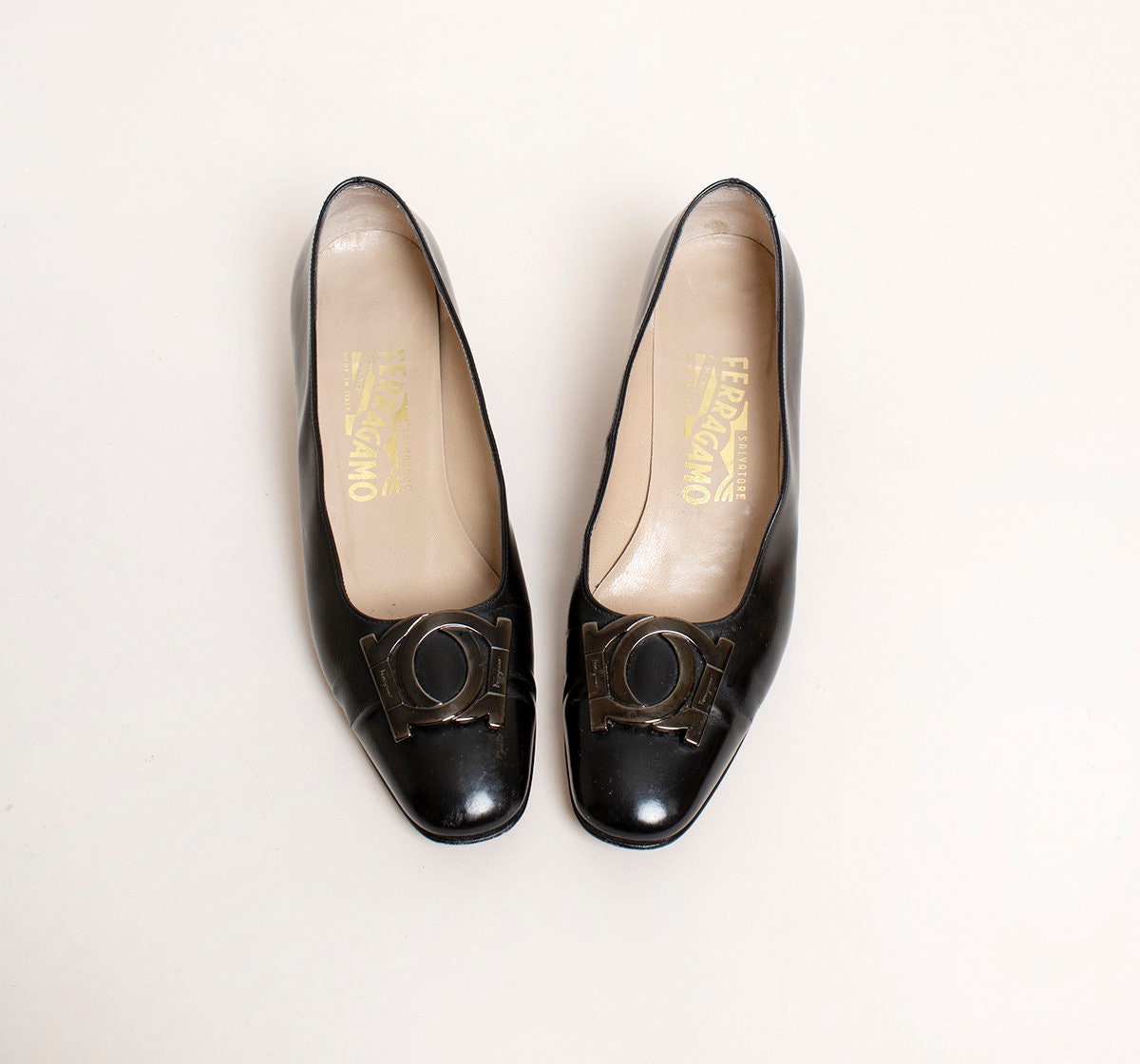 Chanel Beige/Black Leather CC Cap Toe Bow Ballet Flats Size 41