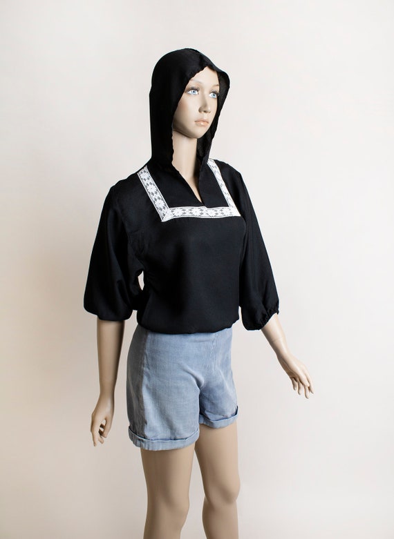 Vintage 1970s Hooded Blouse - Black & White Lace … - image 1