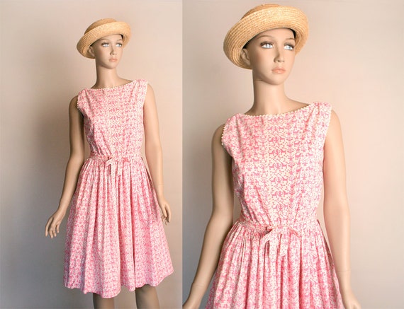 Vintage 1950s Dress - Pink Novelty Print Dog Drago