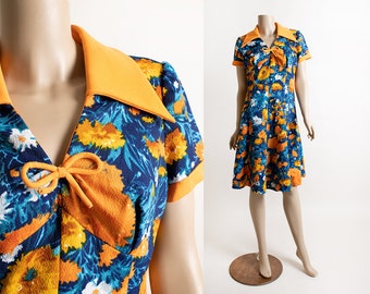 Vintage 1970s Floral Print Dolly Dress - Orange & Blue Flower Print Flared Empire Waist Dress - Marigold Babydoll Style - Medium