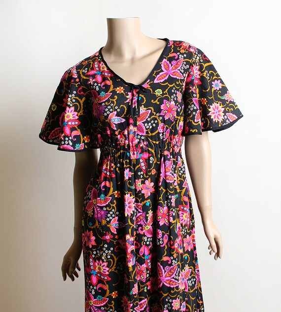 Vintage 1960s Maxi Dress - Psychedelic Hot Pink F… - image 4