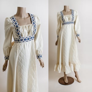 Vintage 1970s Gunne Sax Dress - White & Blue Trim Prairie Long Sleeve Maxi Ruffle Hem Quilt Skirt Gown - Hippie Renaissance Boho Small 13