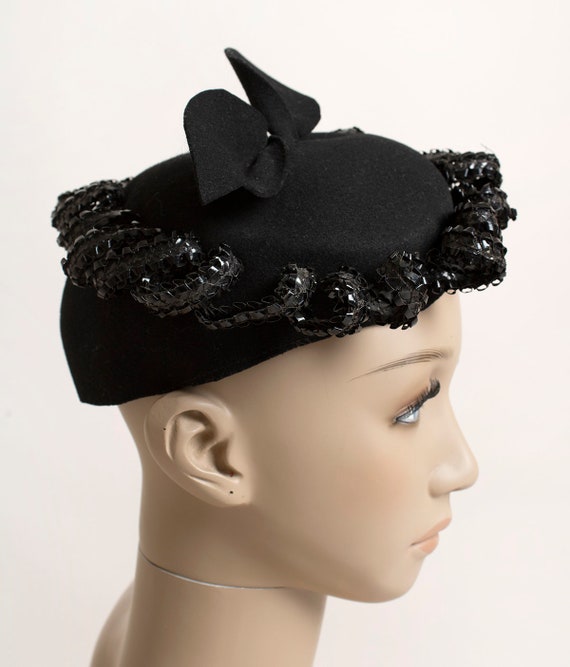 Vintage 1950s Hat - Swirled Twisted Trims Tilt To… - image 2