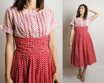 Vintage 1950s Dress - Red & White Polka Dot Ombre Cotton Day Dress - Full Skirt - Rockabilly Pin-Up Style - Small