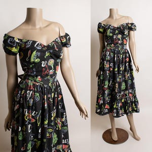 Vintage 1950s Alphabet Novelty Print Blouse Top & Skirt Set - Black Colorful 50s Off Shoulder Sweetheart Ruffle Midi Tea Length Animal Small