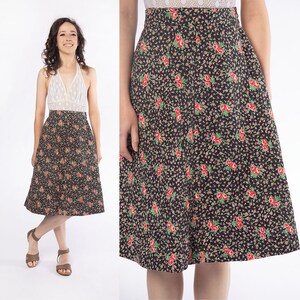 Vintage Rose Print Quilt Skirt A-Line Knee Length Black & Pink Floral Print Skirt 1970s Cotton Small 26 Waist image 1