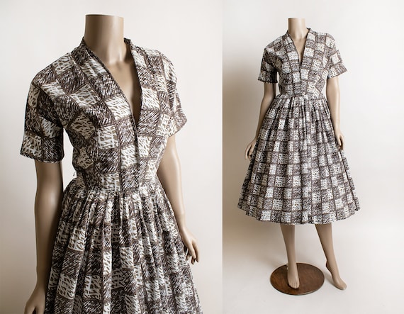 Vintage 1950s Dress - Light Taupe Brown Black and… - image 1