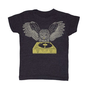 KIDS DJ Owl - Tshirt Awesome Music Turntable Bird Nature Rock HipHop Cool Retro T-shirt Boy Girl Toddler Youth Children Triblend Tee Shirt
