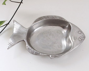 Bandeja vintage para servir pescado, plato para guardar objetos pequeños - Plateada, ovalada, detalles texturizados