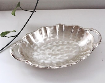 Bandeja ovalada vintage con asa, chapada en plata y borde festoneado - WMF Ikora
