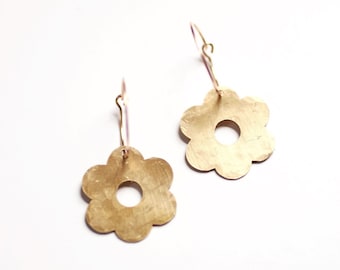 Daisy Flower Hoop Earrings | Daisy Earrings | Flower| Hoop Earrings | Minimalist Earrings | Modern Jewelry | Brass Earrings | Hammered |