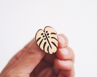 Monstera Enamel Pin | Monstera Pin | Monstera Leaf Pin | Leaf Lapel Pin | Leaf Enamel Pin | Nature Pin | Monstera Lapel | House Plant Pin