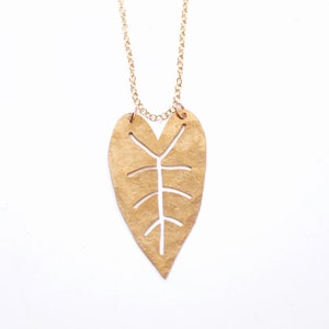 Heart Leaf Necklace | Tropical Necklace | Nature Necklace | Long Necklace | Brass Necklace | Nature Jewelry | Plant Jewelry | Plant Necklace