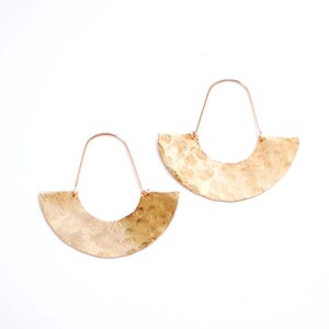 Gehämmert Halbmond Ohrringe | Gold Creolen | Gold Halbmond Ohrringe | Messing Ohrringe | Messing Schmuck