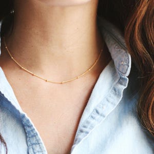 Chokerketting met satellietkralen | 14k gouden vulling | Sterlingzilver | Laagjesketting | Fijne gouden choker | Gelaagde choker | Minimale sieraden