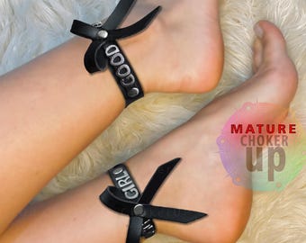 Tobillera de cuero hecha a mano con lazo, regalo para ella, tobillera con lazo, brazaletes personalizados, abrazadera para pie con nombre grabable, arnés de tobillo.