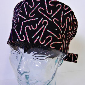 Tie Back FOLDING BAND Medical Surgical Scrub Hat with Christmas Holiday Candy Canes Black Red
