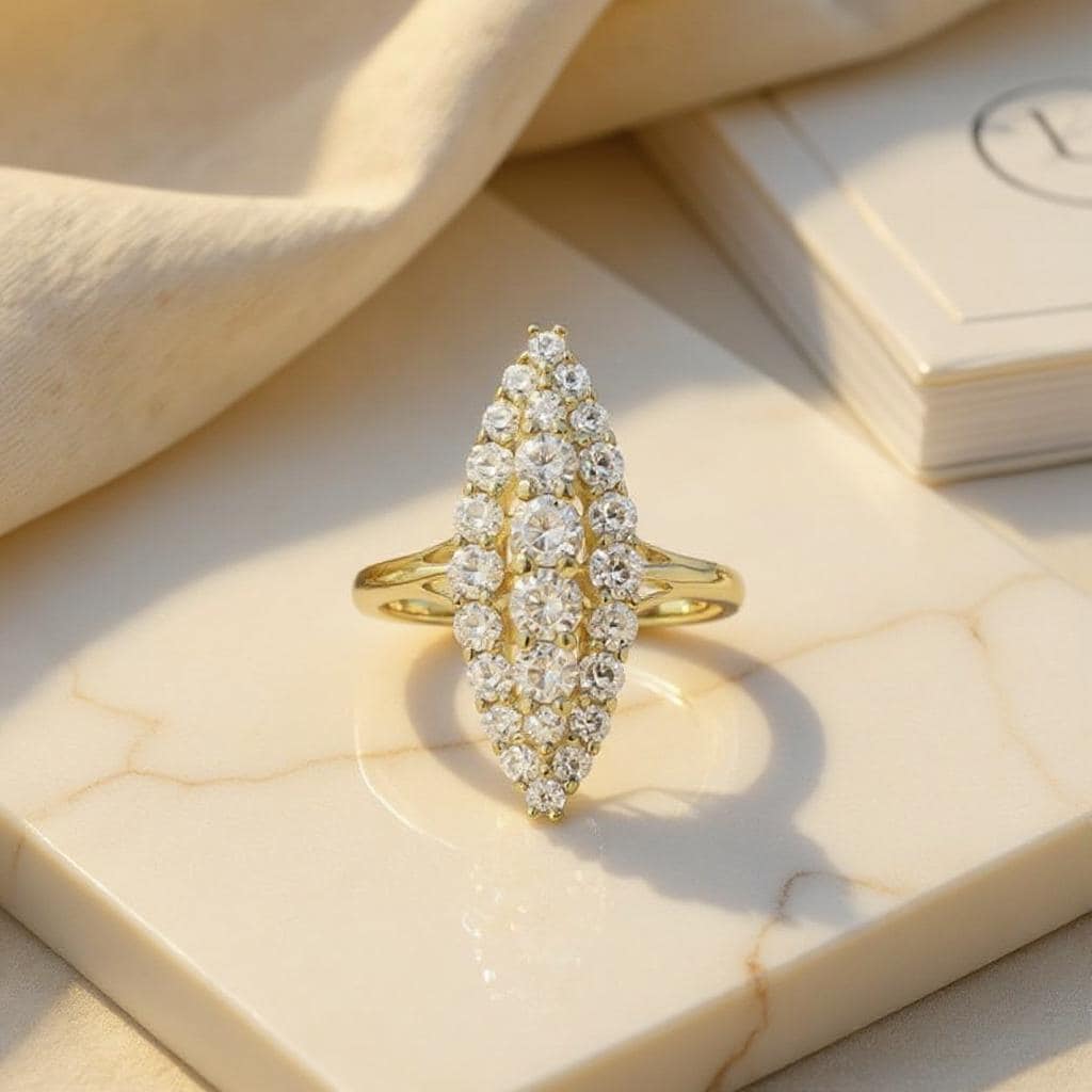 Bague en forme dé marquise France