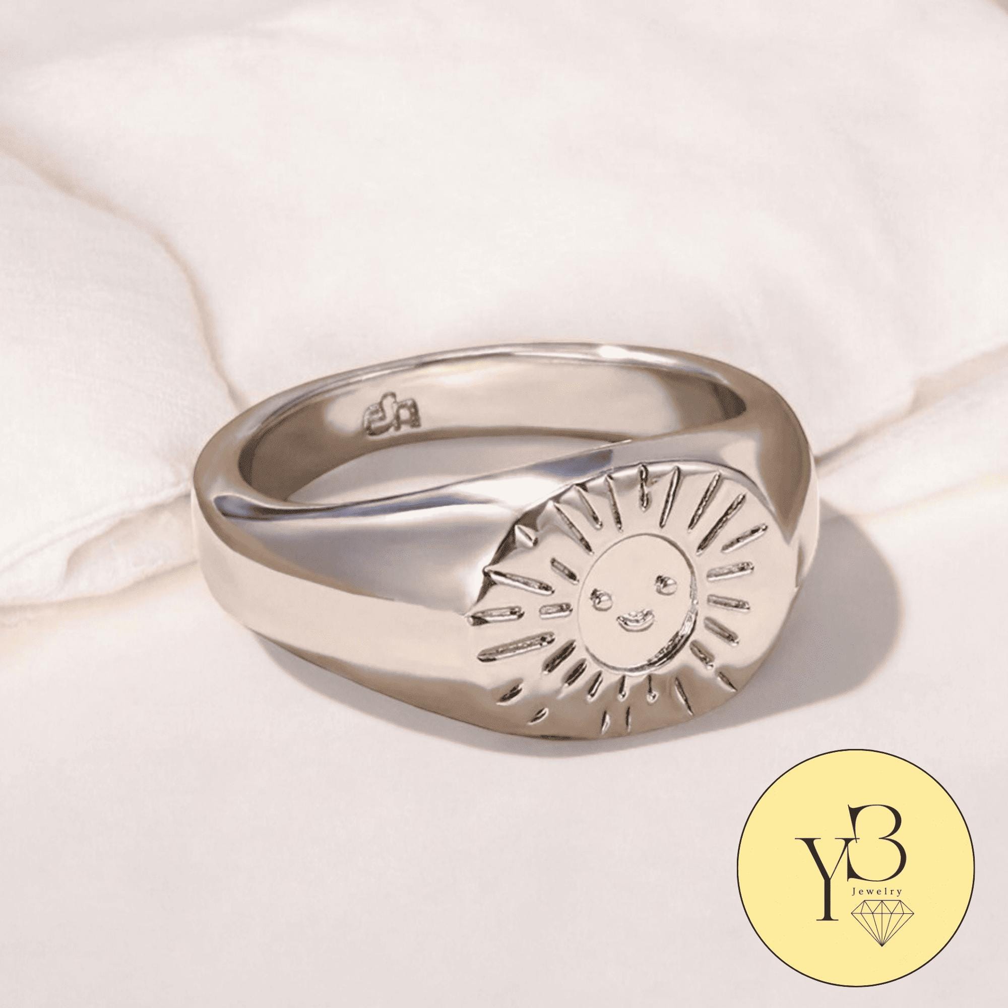 【wingbling】[14kGold] Sunny Simple Ring 14K Gold Sun Smile Ring - Sunshine Signet, Dainty Sunflower