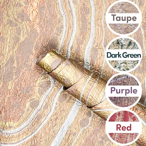 Grand papier marbré à la main fait main | Feuilles uniques pour la création, la reliure, la tenue d'un journal et des projets d'art écologique en vert foncé, rouge, taupe, violet