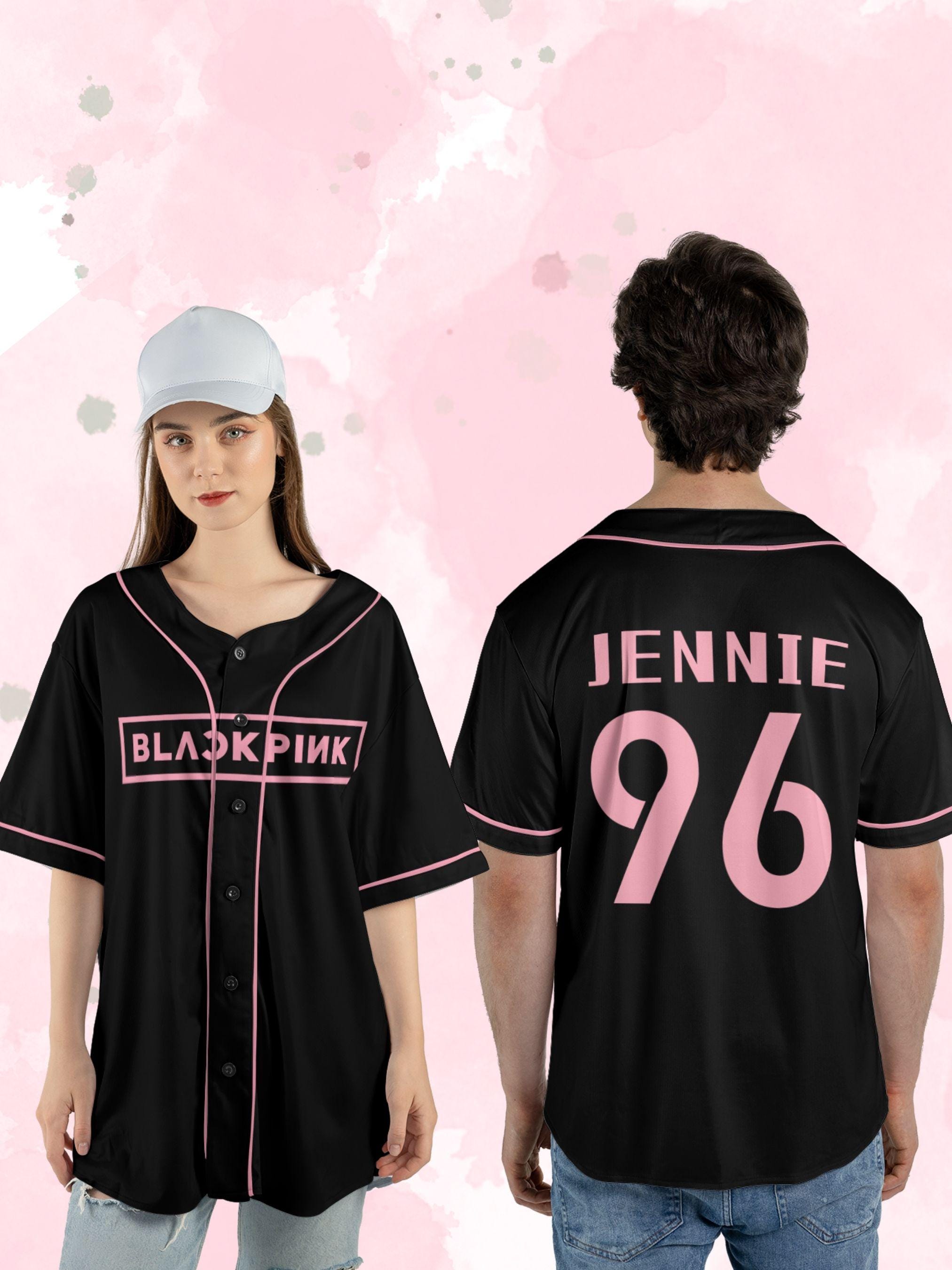BLACKPINK ジェニー　Like Jennie Tシャツ BLACKPINK ジェニー Like Jennie Tシャツ - メルカリ