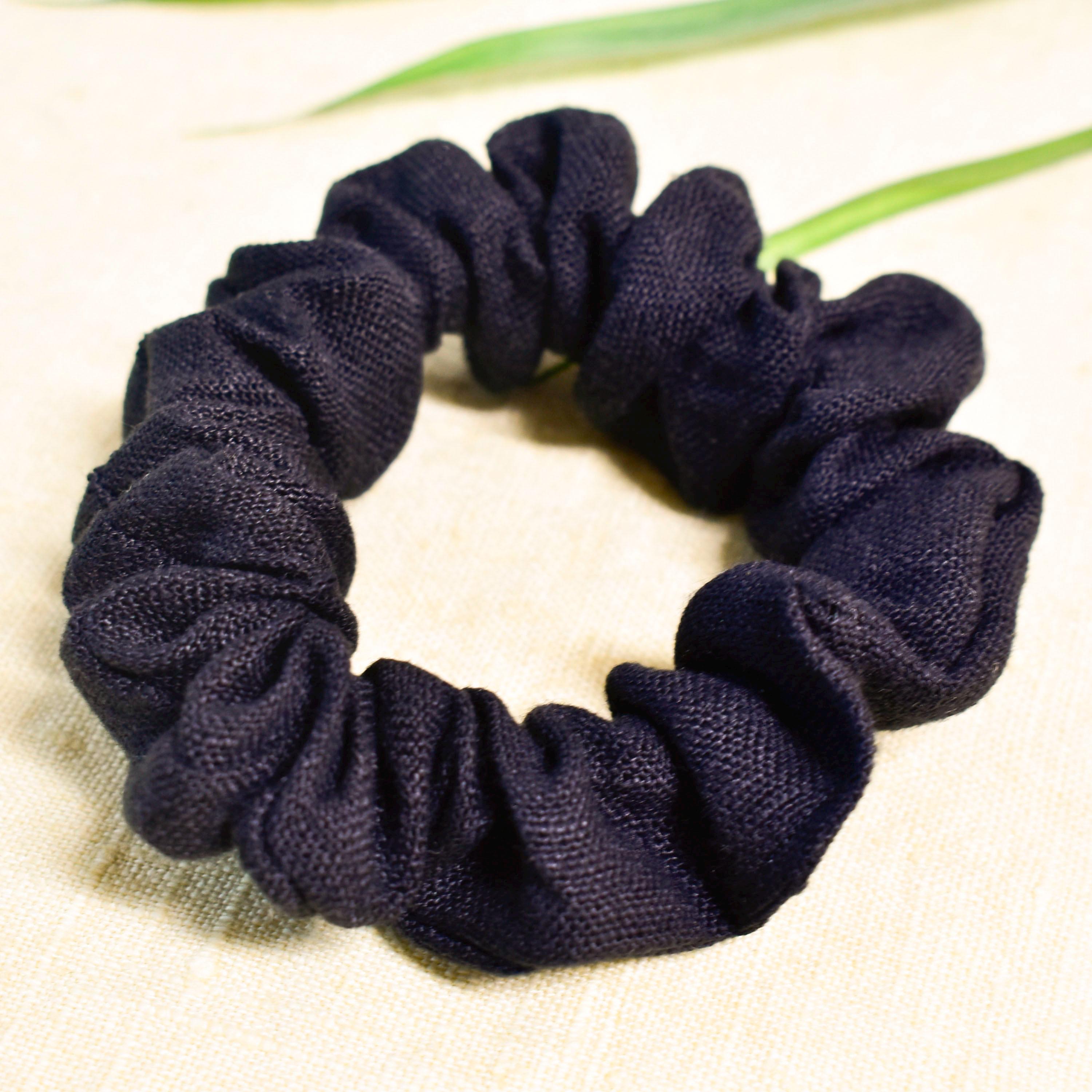 新品未使用 LINEN MEDIUM SCRUNCHIE ホワイト Medium White Ribbed Hair Scrunchie | Claire's US