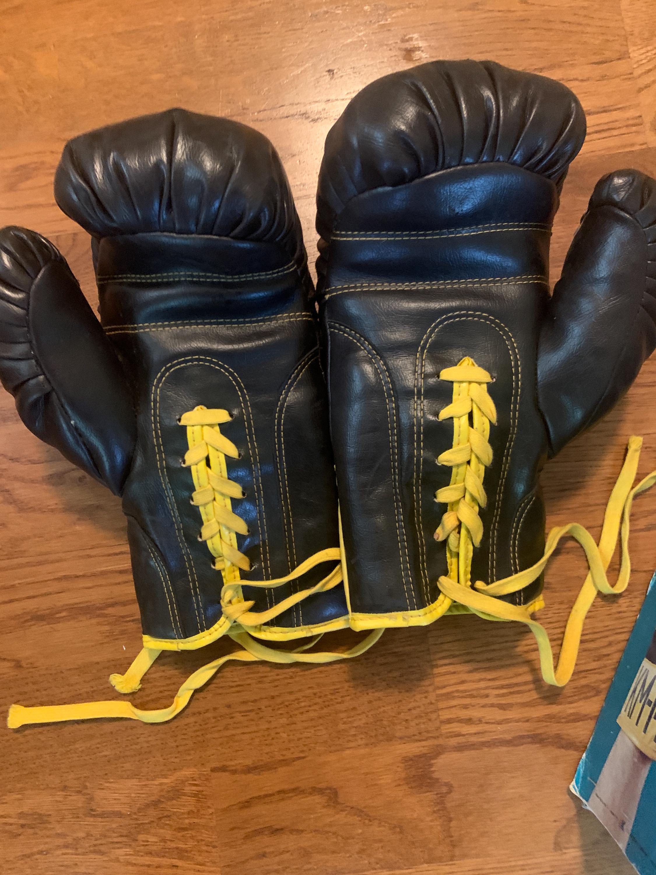 Vintage Boxing Gloves With Original Box, KM-14 Men's Boxing Gloves