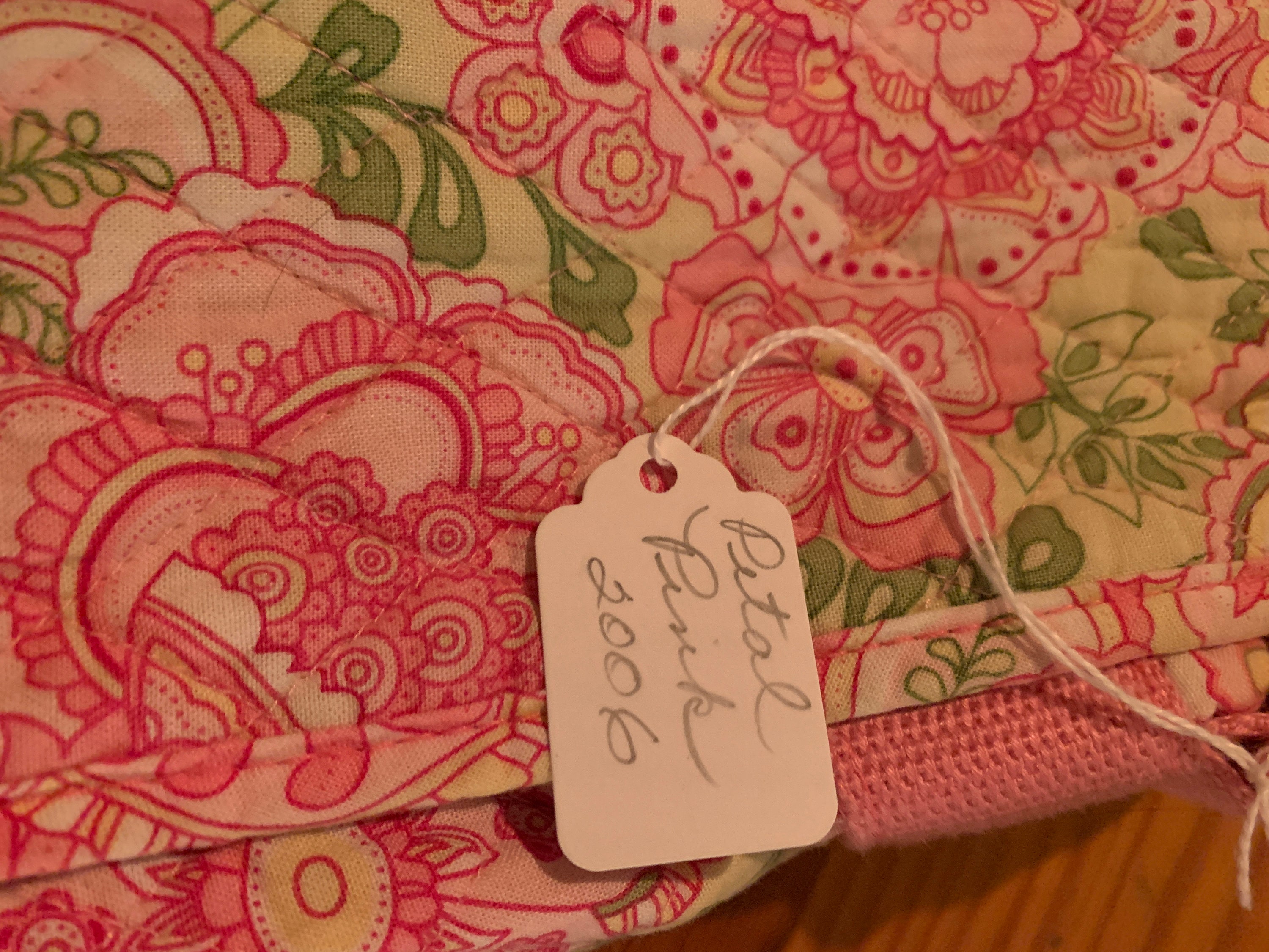 Vera Bradley Petal Pink, 2006, Messenger Bag, Laptop Bag Vera Bradley Petal Pink, 2006, Messenger Bag, Laptop Bag