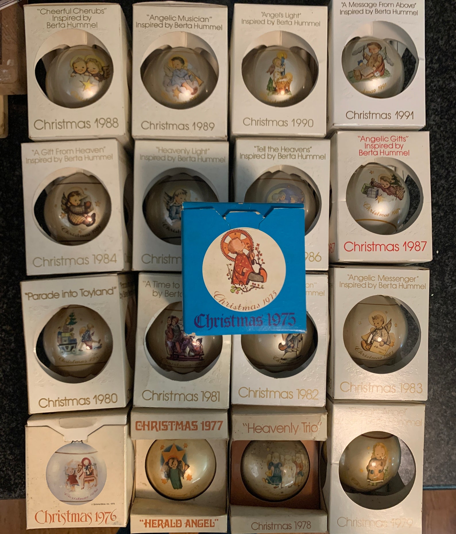 Set of Schmid Berta Hummel Ornaments 1975-1991, 17 Ornaments with Boxes