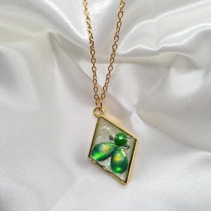 necklace with pendant