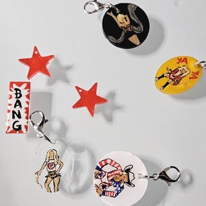 Llavero con clip de Cowboy Carter, accesorio de joyería hecho a mano, regalo sorpresa, arte único de Beyoncé, dijes personalizados.
