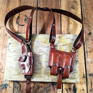 Beretta Leather Vertical Roto Shoulder Holster with Magazine Pouch and Tie Down Straps