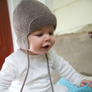 4ply Baby Hunter Hat Pattern Baby Cakes by lisaFdesign Download Now Pattern PDF image 1